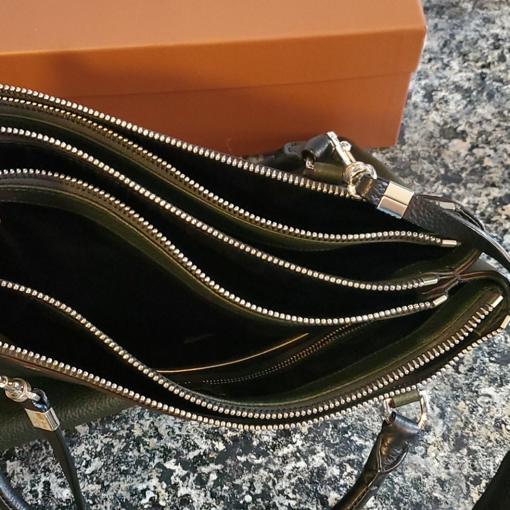 Purse - Picture 3 of 3